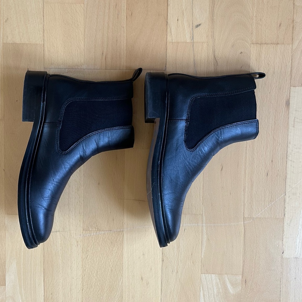 Madewell Benning Chelsea Boot. Size 8. Great condition. - Picture 6 of 10